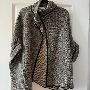 Women's Black and White Sweater